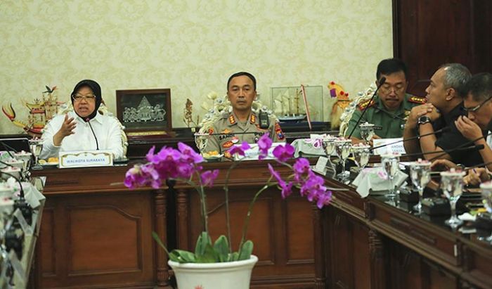 Antisipasi Menghadapi Cuaca Ekstrem, Wali Kota Risma Gelar Pertemuan Tiga Pilar Antisipasi Menghadapi Cuaca Ekstrem, Wali Kota Risma Gelar Pertemuan Tiga Pilar