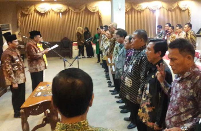 Bupati Sambari Lantik Hakam Jadi Staf Ahli, Darmawan Sekwan DPRD Bupati Sambari Lantik Hakam Jadi Staf Ahli, Darmawan Sekwan DPRD