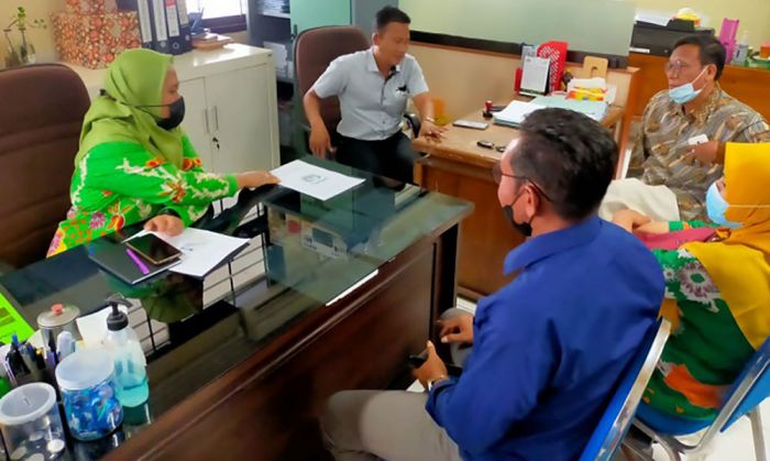 Bertahun-tahun Sungai Gayam Tak Dinormalisasi, Pemdes Winong Datangi Dinas PU SDATR Bertahun-tahun Sungai Gayam Tak Dinormalisasi, Pemdes Winong Datangi Dinas PU SDATR