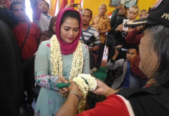Cawagub Puti Dapat Dukungan dari Tokoh Nasionalis Malang Raya Cawagub Puti Dapat Dukungan dari Tokoh Nasionalis Malang Raya