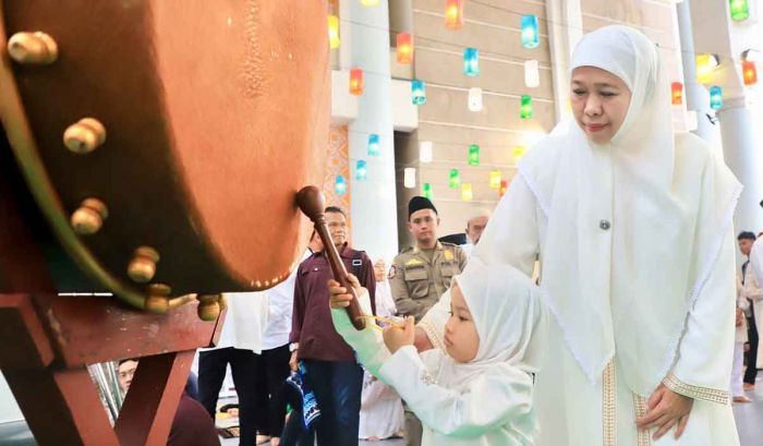 Sholat Ied di Masjid Al Akbar, Gubernur Khofifah Ajak Masyarakat Maksimalkan Silaturahmi Sholat Ied di Masjid Al Akbar, Gubernur Khofifah Ajak Masyarakat Maksimalkan Silaturahmi