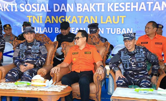 TNI AL Gelar Bakti Sosial untuk Warga Bawean, Pj Gubernur Jatim Pastikan 2 Hal ini