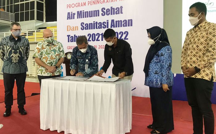 Cargill - USAID Indonesia Bantu Warga Miskin Gresik Dapatkan Akses Air Minum Layak dan Sanitasi Aman Cargill - USAID Indonesia Bantu Warga Miskin Gresik Dapatkan Akses Air Minum Layak dan Sanitasi Aman