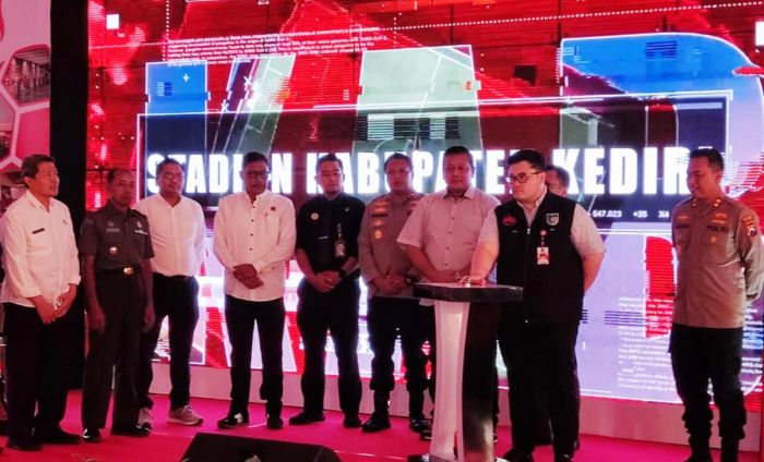 Bupati Kediri Minta Pembangunan Stadion Baru Tepat Waktu dan Mutu Bupati Kediri Minta Pembangunan Stadion Baru Tepat Waktu dan Mutu