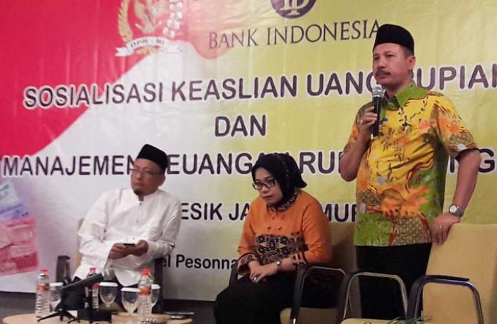 Gandeng BI, Anggota DPR RI Gelar Sosialisasi Cara Membedakan Uang Asli dan Palsu Gandeng BI, Anggota DPR RI Gelar Sosialisasi Cara Membedakan Uang Asli dan Palsu