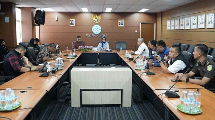 Berikut Alasan Dewan Pers soal Pengalihan Penahanan Direktur Pemberitaan JakTV Berikut Alasan Dewan Pers soal Pengalihan Penahanan Direktur Pemberitaan JakTV