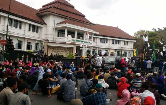 Sampah Menumpuk di Pasar Merjosari Malang, Pedagang Ngeluruk Balai Kota Sampah Menumpuk di Pasar Merjosari Malang, Pedagang Ngeluruk Balai Kota