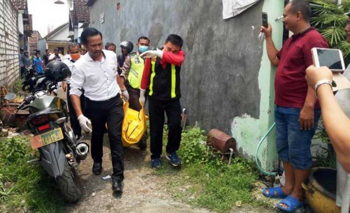 Warga Kepatihan Menganti Gresik Digemparkan Korban Pembunuhan Warga Kepatihan Menganti Gresik Digemparkan Korban Pembunuhan