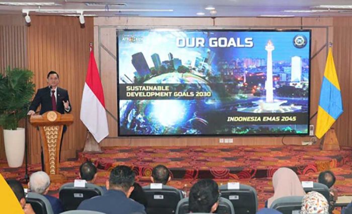 Jadi Pembicara pada Konferensi Internasional Unair, AHY Paparkan Upaya Wujudkan 17 SDGs Jadi Pembicara pada Konferensi Internasional Unair, AHY Paparkan Upaya Wujudkan 17 SDGs