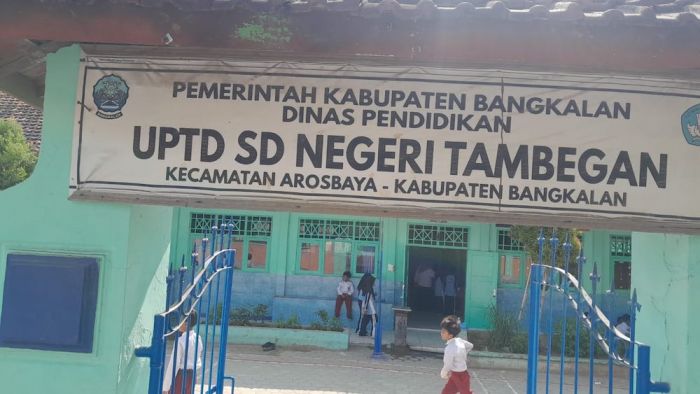 Diduga Sunat Honor, Guru Sukwan dan Wali Siswa Desak Kepala SD Negeri 1 Tambengan Dicopot Diduga Sunat Honor, Guru Sukwan dan Wali Siswa Desak Kepala SD Negeri 1 Tambengan Dicopot