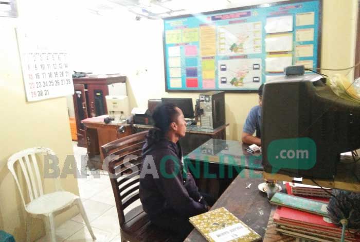 Jual Barang Hasil Curian, 2 Maling di Blitar Langsung Ditangkap Jual Barang Hasil Curian, 2 Maling di Blitar Langsung Ditangkap