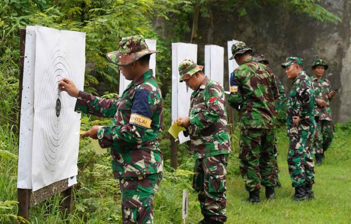 Korem 084/BJ Gelar Latihan Menembak Senjata Ringan di Sidoarjo