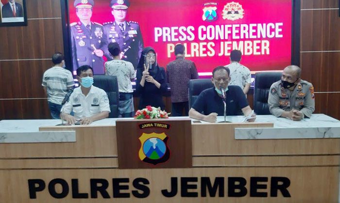 Empat Kades yang Dibekuk Polda Jatim Dilimpahkan ke Polres Jember Empat Kades yang Dibekuk Polda Jatim Dilimpahkan ke Polres Jember