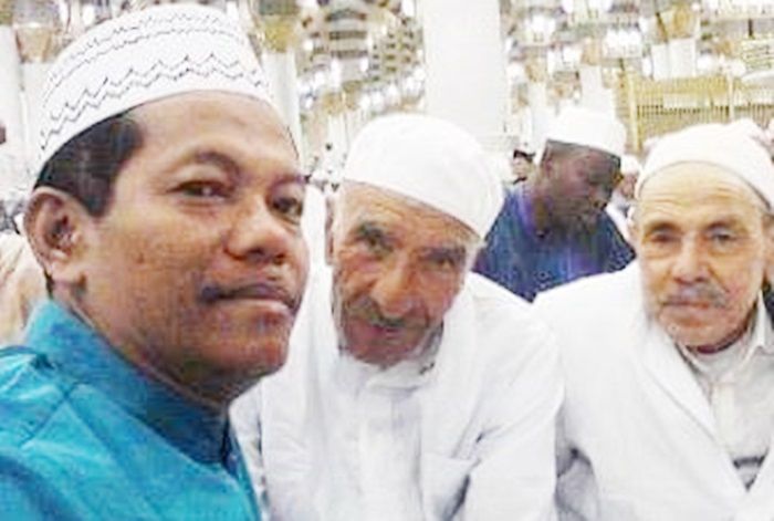 Menjelang Wafat, di Kening Wartawan Senior itu Bersinar Cahaya Menjelang Wafat, di Kening Wartawan Senior itu Bersinar Cahaya