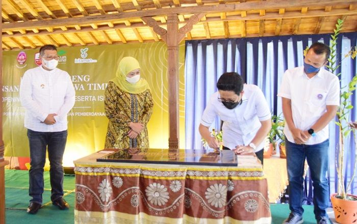 Tak Hanya untuk Rekreasi, Gubernur Khofifah Siap Dukung Budidaya Anggrek Jatim Tembus Ekspor Tak Hanya untuk Rekreasi, Gubernur Khofifah Siap Dukung Budidaya Anggrek Jatim Tembus Ekspor