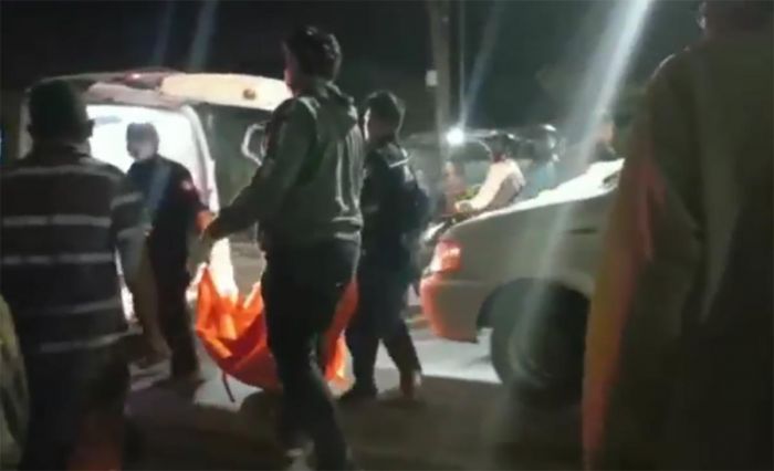 Jatuh dari Motor, Dua Orang Tewas Tertabrak Truk di Jalan Pantura Kota Pasuruan Jatuh dari Motor, Dua Orang Tewas Tertabrak Truk di Jalan Pantura Kota Pasuruan