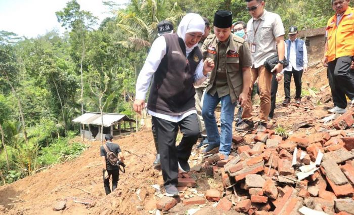 Gubernur Khofifah Hibahkan Lahan Dinas Perkebunan Jatim untuk Relokasi Korban Longsor di Trenggalek