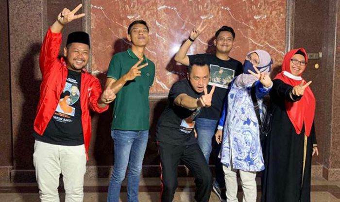 Giring Ganesha Ajak Pemilih Milenial Pilih Gus Yani-Bu Min di Pilbup Gresik Giring Ganesha Ajak Pemilih Milenial Pilih Gus Yani-Bu Min di Pilbup Gresik