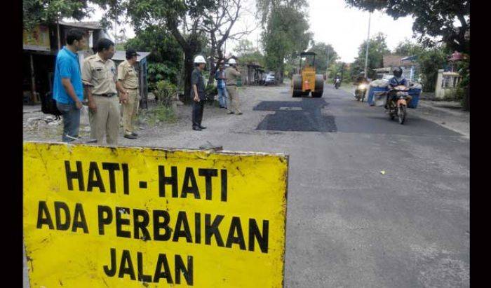 Jelang Lebaran, PU Bina Marga Sidoarjo Kebut Perbaikan Jalan Jalur Mudik Jelang Lebaran, PU Bina Marga Sidoarjo Kebut Perbaikan Jalan Jalur Mudik