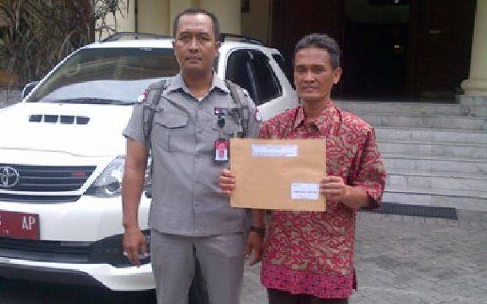 Warga Ngimboh Gresik Laporkan Politisi Gerindra ke DPRD Warga Ngimboh Gresik Laporkan Politisi Gerindra ke DPRD