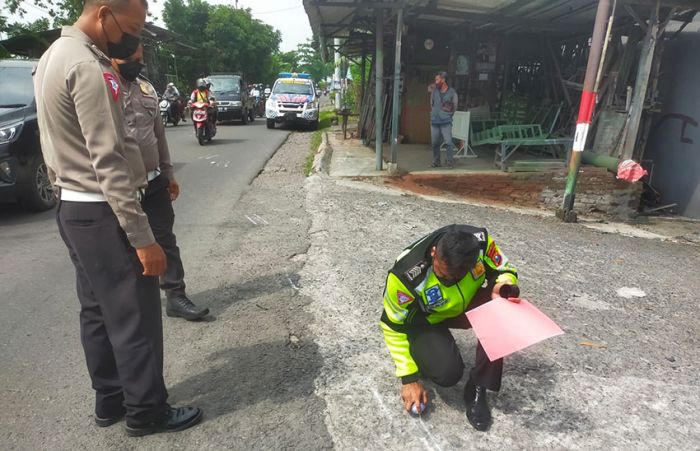 Warga Surabaya Tewas Usai Terlibat Kecelakaan Adu Banteng di Sidoarjo Warga Surabaya Tewas Usai Terlibat Kecelakaan Adu Banteng di Sidoarjo
