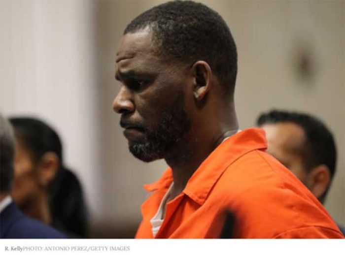 Penyanyi R Kelly Diseprok Penghuni Penjara, Dianggap Penyebab Lapas Diisolasi Penyanyi R Kelly Diseprok Penghuni Penjara, Dianggap Penyebab Lapas Diisolasi