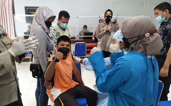 1 Juta Lebih Dosis Vaksin Covid-19 Telah Tersalurkan di Tuban 1 Juta Lebih Dosis Vaksin Covid-19 Telah Tersalurkan di Tuban