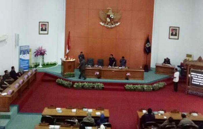 Bupati Indartato Sampaikan Nota Terkait Dua Draft Raperda Perubahan