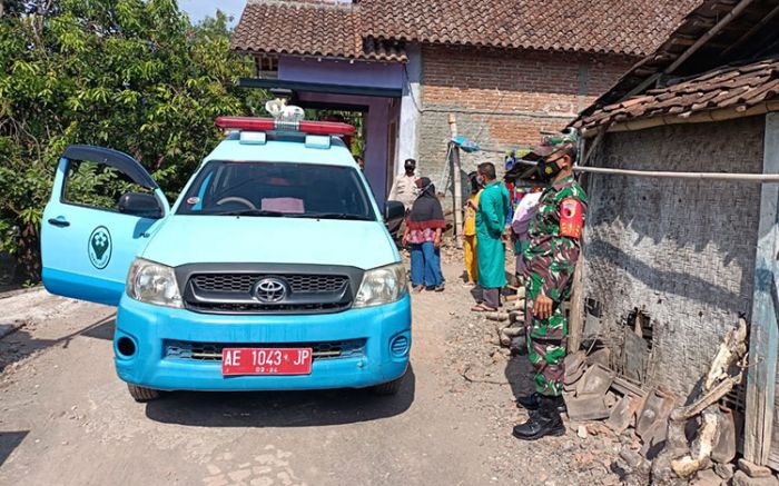 Tekan Sebaran Covid-19, Kodim Ngawi Terus Pindahkan Warga Isoman ke Isoter Tekan Sebaran Covid-19, Kodim Ngawi Terus Pindahkan Warga Isoman ke Isoter