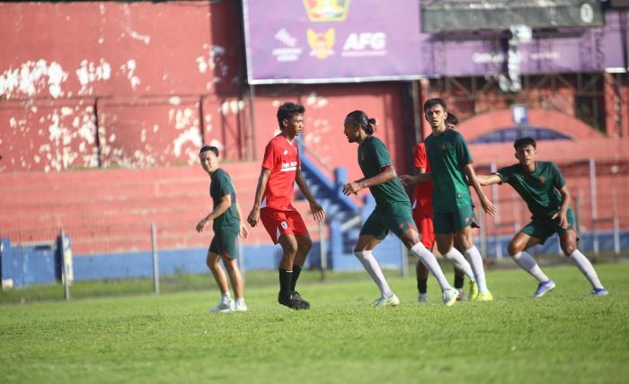 Persik Kediri Datangkan Hamra Hehanusa untuk Tambal Lini Pertahanan Persik Kediri Datangkan Hamra Hehanusa untuk Tambal Lini Pertahanan