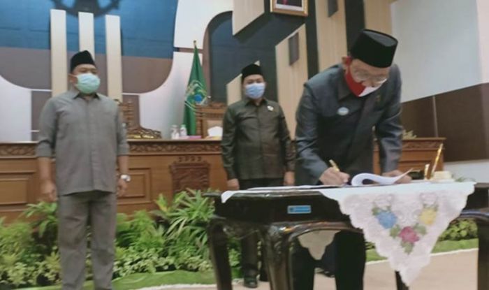 Meski Molor, P-APBD Kabupaten Pasuruan 2020 Akhirnya Disahkan Meski Molor, P-APBD Kabupaten Pasuruan 2020 Akhirnya Disahkan