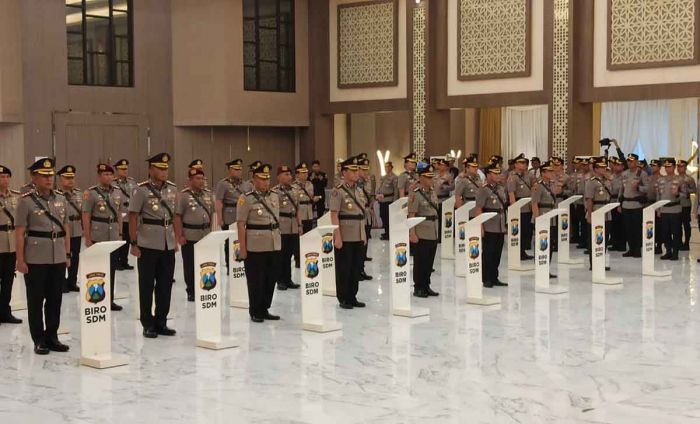 Kapolda Jatim Pimpin Sertijab PJU dan Kapolres Jajaran Kapolda Jatim Pimpin Sertijab PJU dan Kapolres Jajaran