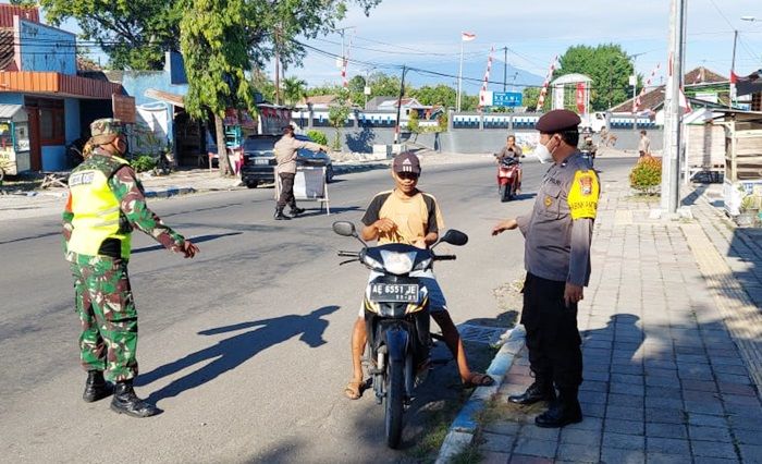 Masa PPKM Level 4, Koramil dan Polsek Paron Ngawi Terus Gencar Operasi Yustisi