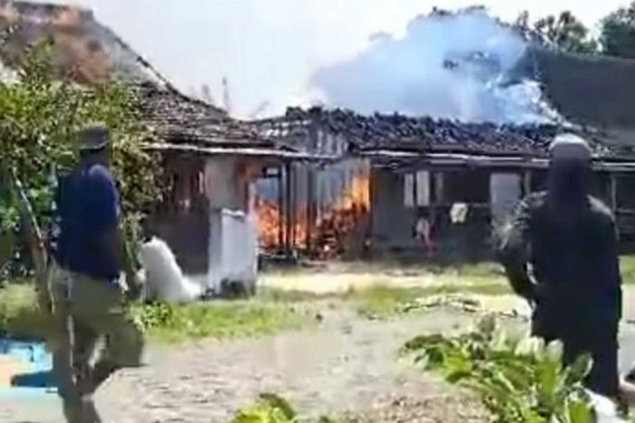 Ditinggal Panen Padi, Empat Rumah dan 1 Ekor Sapi di Bojonegoro Ludes Terbakar