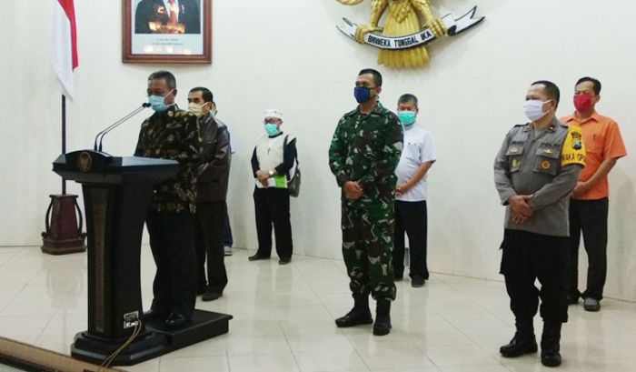 Bupati Pacitan Umumkan Ada Tambahan Satu Pasien Positif Covid-19 Bupati Pacitan Umumkan Ada Tambahan Satu Pasien Positif Covid-19