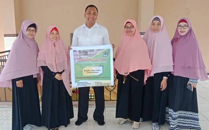 Peduli Warga Miskin, Polisi di Lamongan Dapat Hadiah Umroh Peduli Warga Miskin, Polisi di Lamongan Dapat Hadiah Umroh