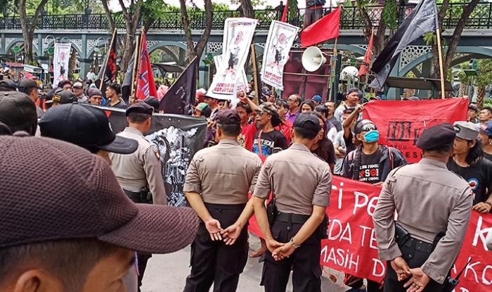 Genpatra Gugat Praperadilan Kejaksaan Gresik Terkait Kasus Korupsi di BPPKAD Genpatra Gugat Praperadilan Kejaksaan Gresik Terkait Kasus Korupsi di BPPKAD