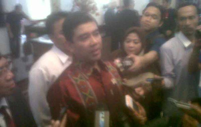 Kunjungi Surabaya, MenPAN-RB Puji Pemerintahan Risma Kunjungi Surabaya, MenPAN-RB Puji Pemerintahan Risma