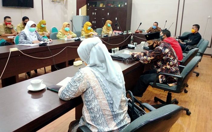 Tak Kantongi Sertifikat Kompetensi, Klinik Kebidanan di Pasuruan Jadi Sorotan Komisi I Tak Kantongi Sertifikat Kompetensi, Klinik Kebidanan di Pasuruan Jadi Sorotan Komisi I
