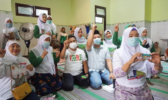 Bantah Sektor Formal Dikuasai Pekerja dari Luar Gresik, Alif: 123 Ribu Pekerja Ber-KTP Gresik Bantah Sektor Formal Dikuasai Pekerja dari Luar Gresik, Alif: 123 Ribu Pekerja Ber-KTP Gresik