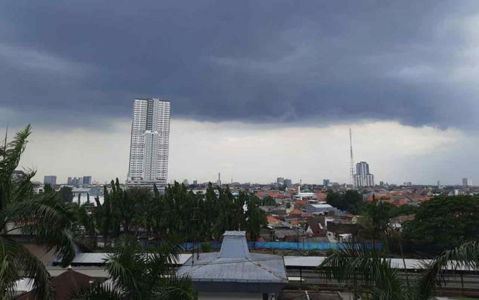 Cuaca Kota Surabaya Hari ini Kamis, 9 Januari 2025: Diperkirakan Berawan dengan Suhu 24-31 °C Cuaca Kota Surabaya Hari ini Kamis, 9 Januari 2025: Diperkirakan Berawan dengan Suhu 24-31 °C
