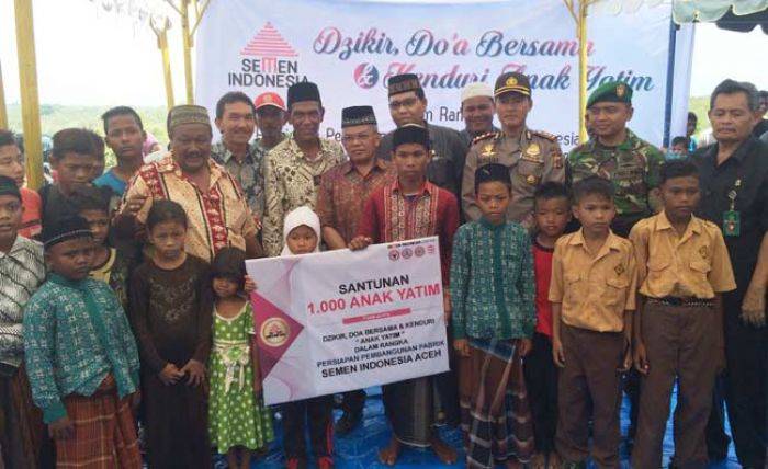 1000 Anak Yatim Dzikir Bersama Awali Pembangunan Pabrik Semen Indonesia di Aceh 1000 Anak Yatim Dzikir Bersama Awali Pembangunan Pabrik Semen Indonesia di Aceh