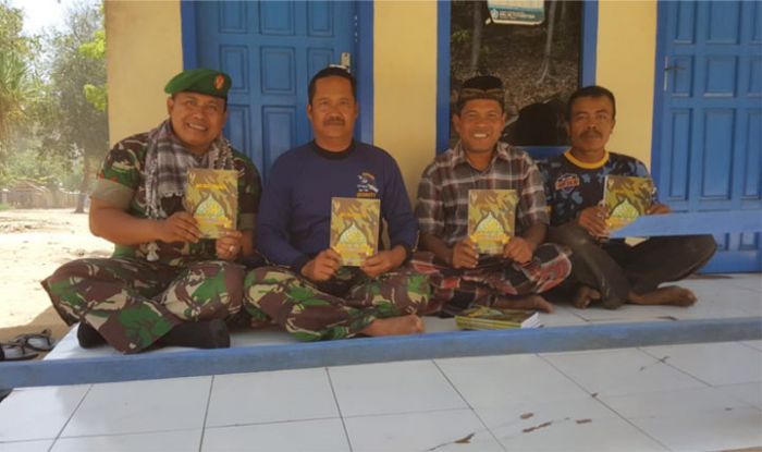 Satgas TMMD Kodim 0818 Berikan Tali Asih Buku Iqro untuk TPQ Al Hambaliah Satgas TMMD Kodim 0818 Berikan Tali Asih Buku Iqro untuk TPQ Al Hambaliah