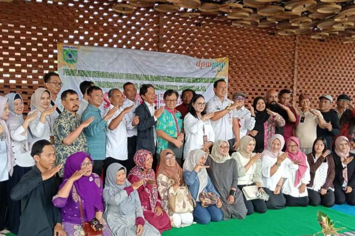 Komitmen Dukung Pertumbuhan UMKM, Pemkot Batu Launching Sippoin Komitmen Dukung Pertumbuhan UMKM, Pemkot Batu Launching Sippoin