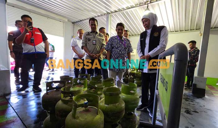 Pastikan Stok Aman, Gubernur Khofifah Sidak Pangkalan dan Agen LPG di Surabaya Pastikan Stok Aman, Gubernur Khofifah Sidak Pangkalan dan Agen LPG di Surabaya