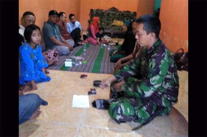 Warga Tarik Sidoarjo Tewas Tersambar Petir Warga Tarik Sidoarjo Tewas Tersambar Petir