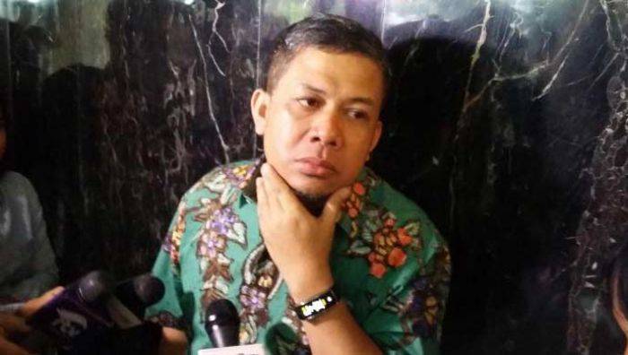 Fahri Hamzah Akui KMP Melemah, PKS Mulai tak Sejalan Fahri Hamzah Akui KMP Melemah, PKS Mulai tak Sejalan