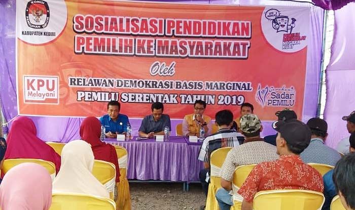 Relawan di Kediri Ajak Tukang Rosok Melamar Jadi Penyelenggara Pemilu