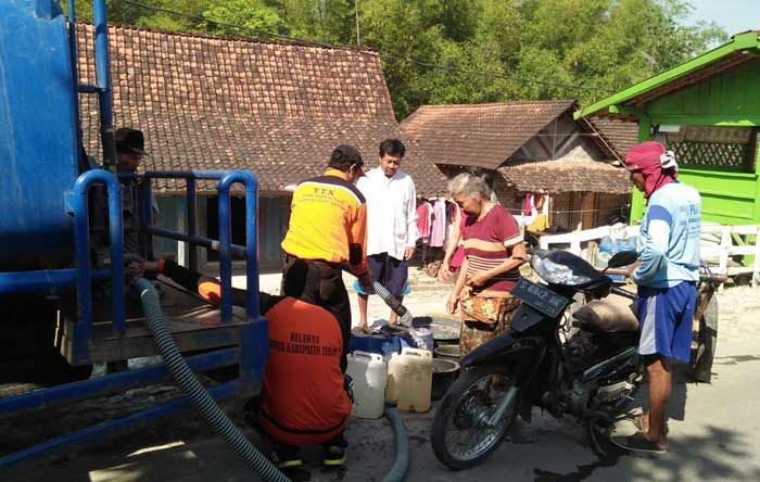 BPBD masih Andalkan Dropping Air Bersih untuk Kekeringan di Desa Gesing