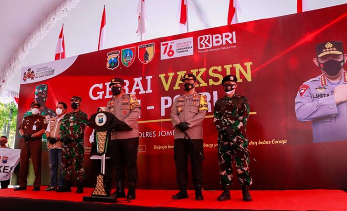 Sambut Hari Kemerdekaan RI, Polres Jombang Gelar Vaksinasi Massal Sambut Hari Kemerdekaan RI, Polres Jombang Gelar Vaksinasi Massal